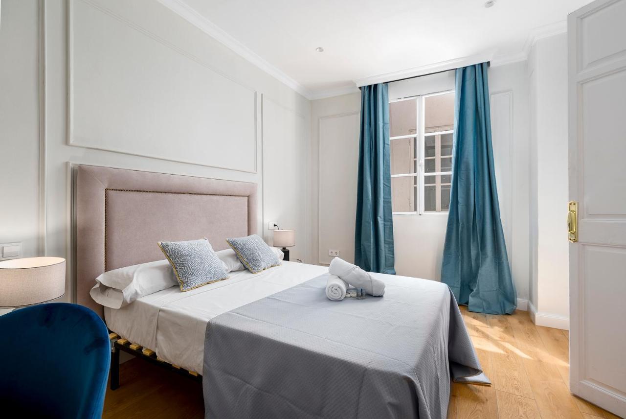 Apartamento Plaza De La Merced 4 Habitaciones Málaga Eksteriør billede